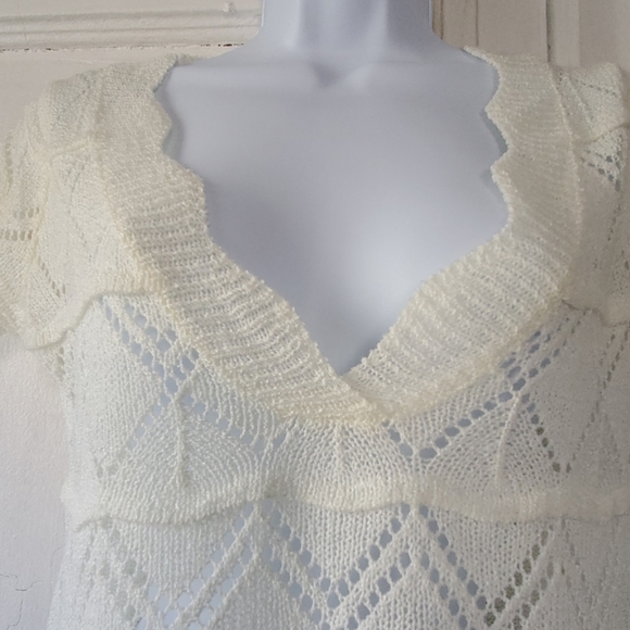 Tops - Picture 3 of 6